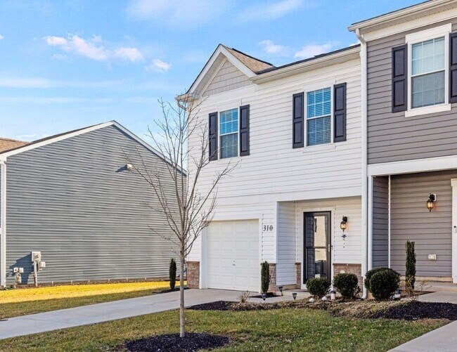 Building Photo - 310 Maple Run Dr