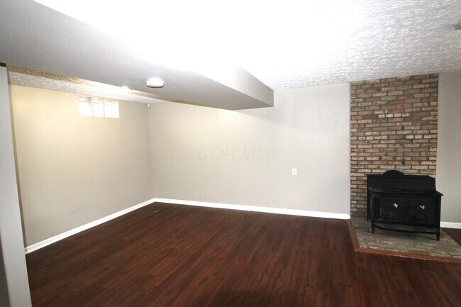 Building Photo - 2928 Landon Dr