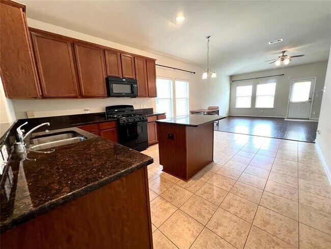 Building Photo - 24214 Courtland Oaks St