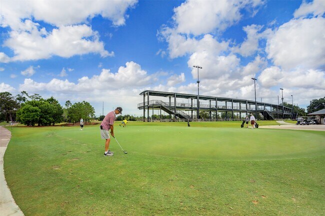 Building Photo - 902 Roy St