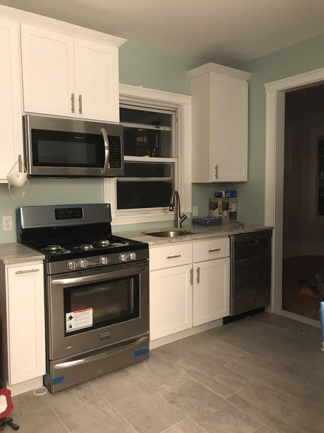 Primary Photo - Spacious four bedroom apartment - Septembe...