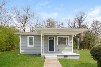 Building Photo - 511 Commonwealth St