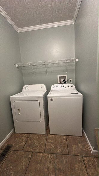 Building Photo - 2016 Toulouse St