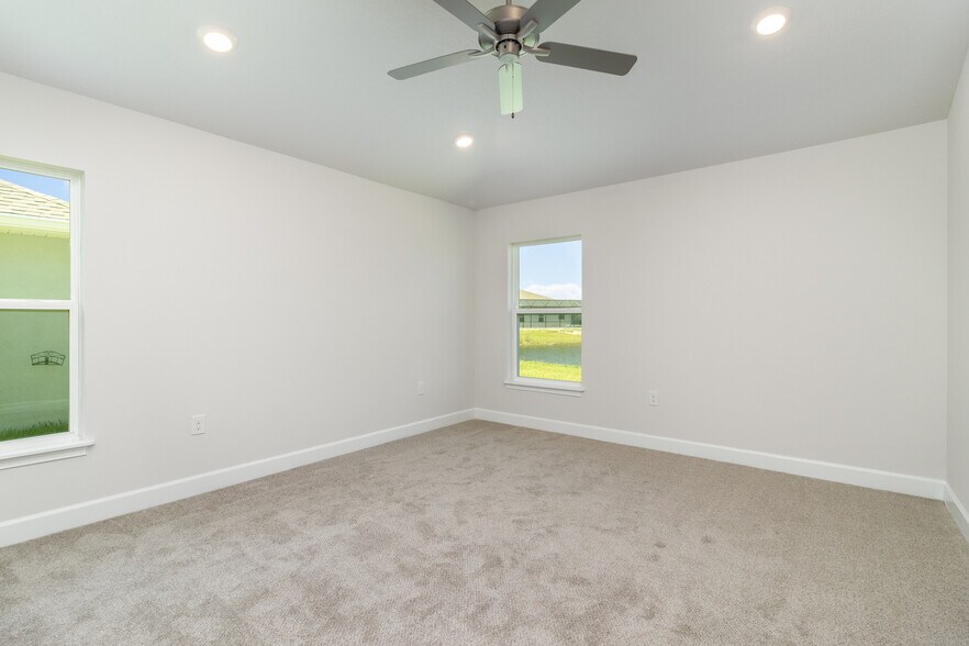 Building Photo - 1844 Middlebury Dr SE