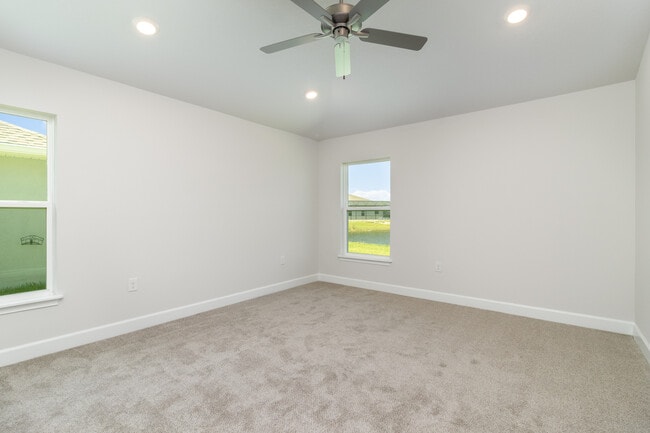 Building Photo - 1844 Middlebury Dr SE