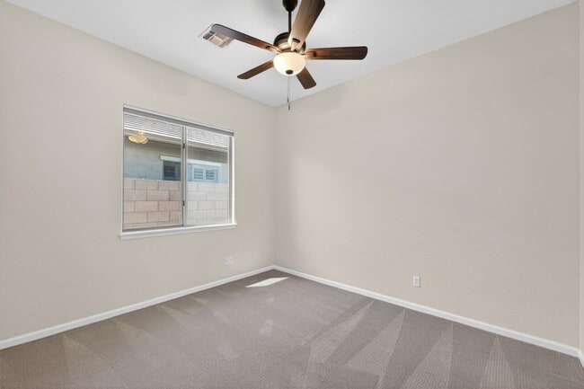 Building Photo - 4385 S Crosscreek Dr