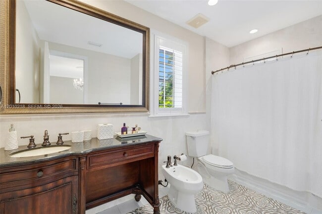 Building Photo - 6905 SW 75th Ave