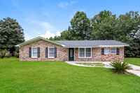 Building Photo - Brick Ranch in Ladson