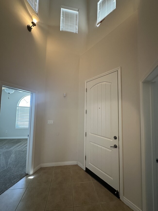 Building Photo - 229 Villa Elegante Dr