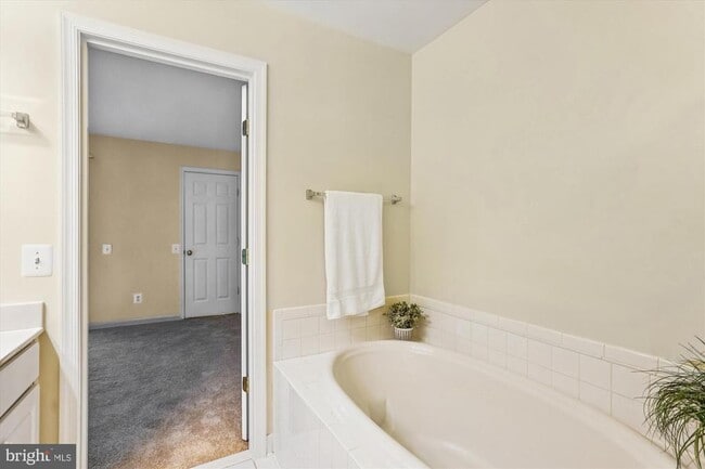 Building Photo - 333 Prettyman Dr