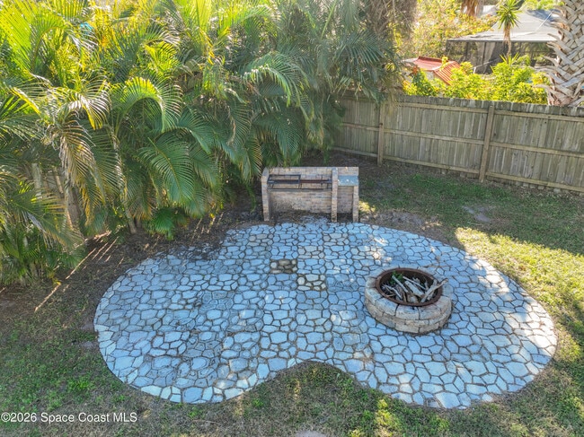 Building Photo - 2140 Emerald Ct