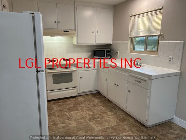 Building Photo - MontTrust2623