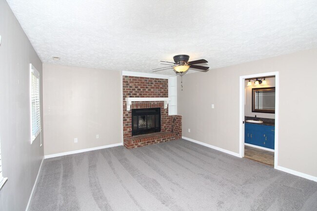 Building Photo - 5827 Hibernia Dr