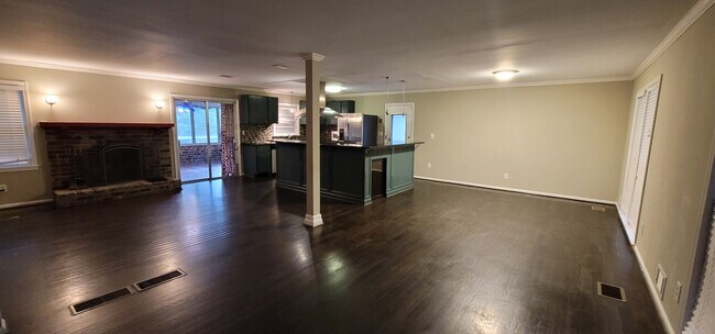 Building Photo - 2592 Clairmont Rd NE