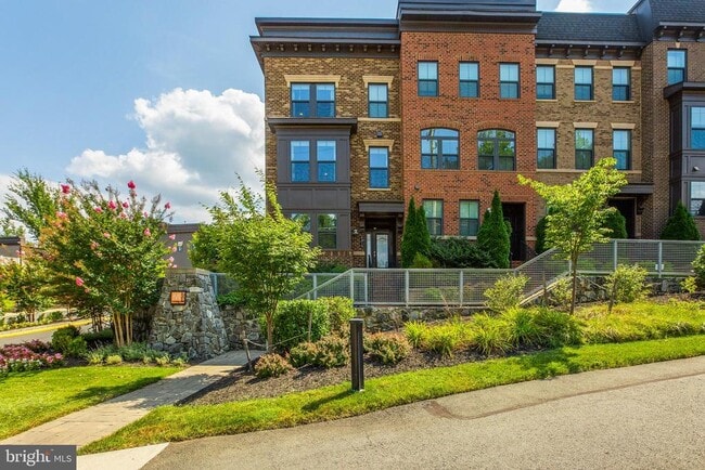 Building Photo - 9314 Sweetbay Magnolia Ct