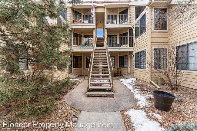 Primary Photo - 2 br, 1 bath House - 940 S Dahlia St #A