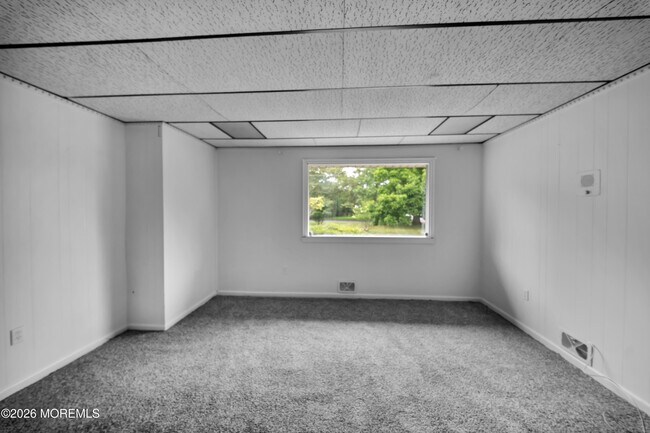 Building Photo - 170 Bingham Ave