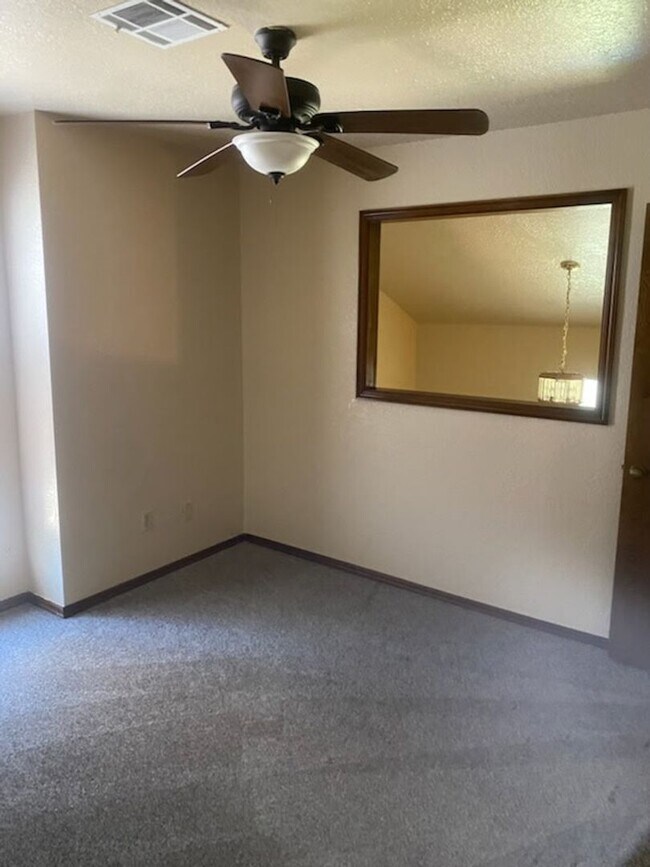 Building Photo - 10207 Shadowridge Dr
