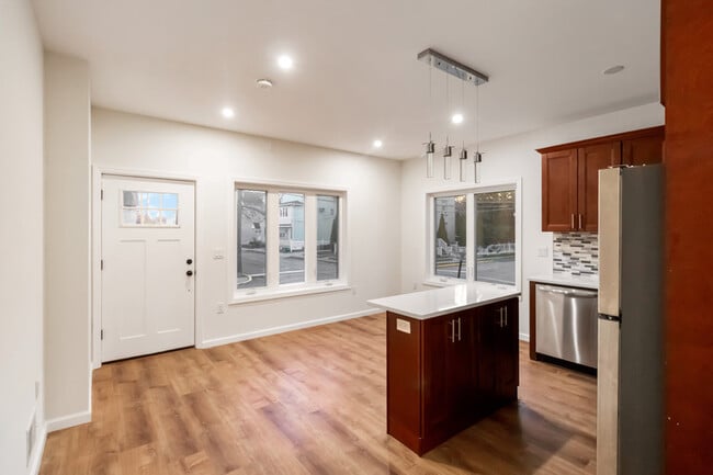 Building Photo - 55 Mercer St