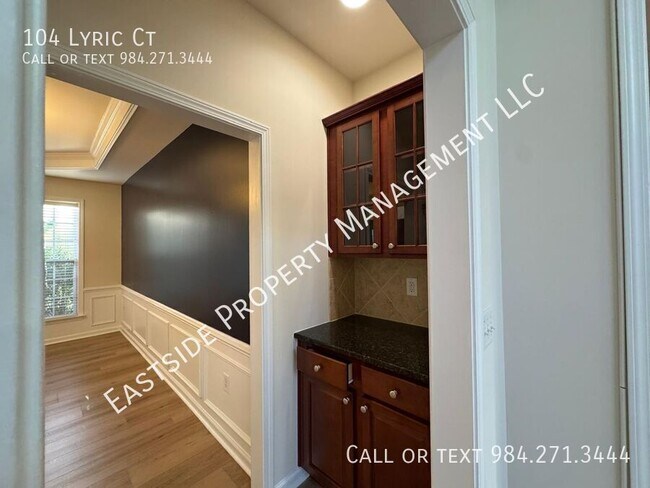 Building Photo - 104 Lyric Ct