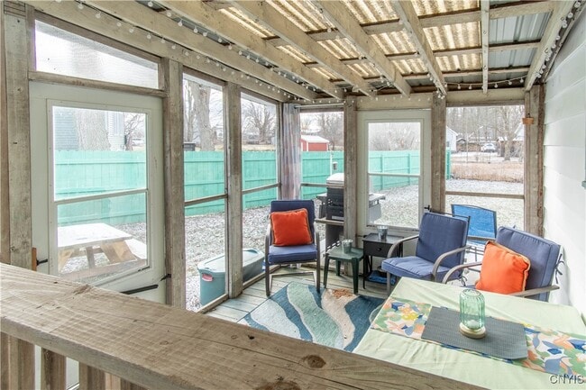 Building Photo - 216 Frontenac Blvd