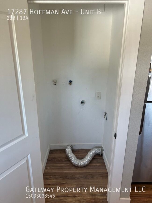 Building Photo - 17287 Hoffman Ave