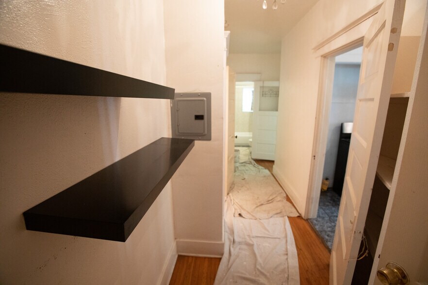 Building Photo - 1727 Winona Blvd