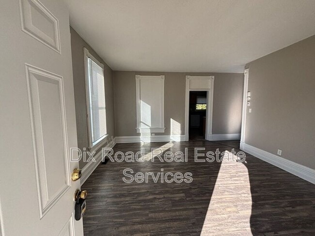 Building Photo - 107 North Second Street