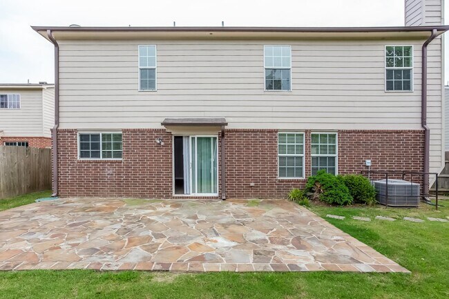 Building Photo - 9966 Chariden Dr