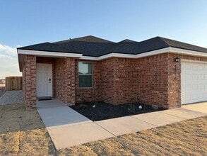 Building Photo - Brand New Home in Shenandoah!