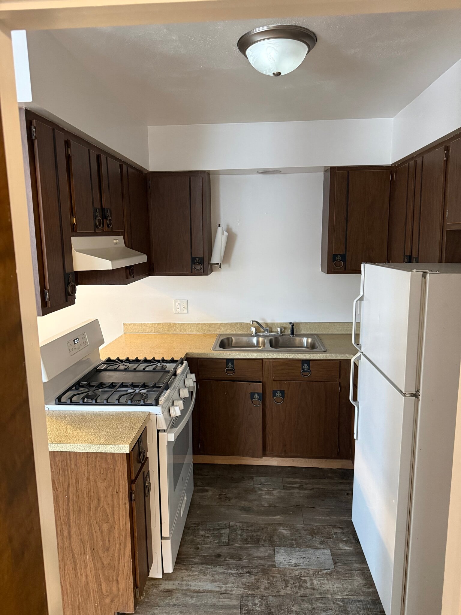 Building Photo - 123 2nd Ave