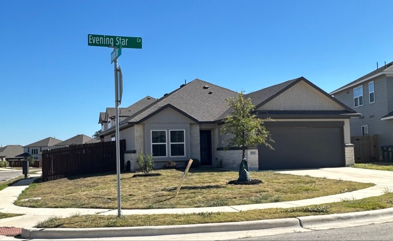 Primary Photo - 501 Evening Star Cv