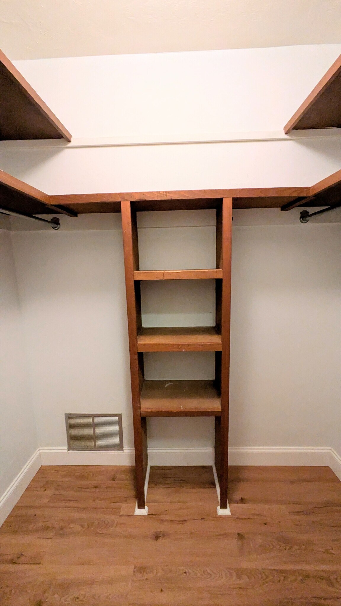 Master walk-in closet - 5014 NW 29th St
