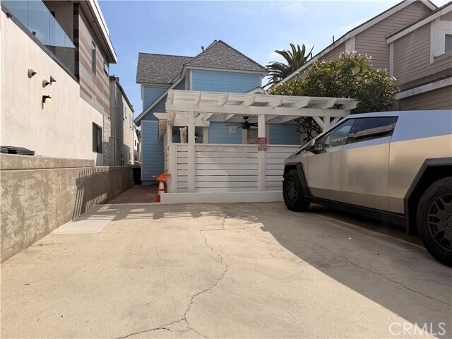 Building Photo - 123 28th St