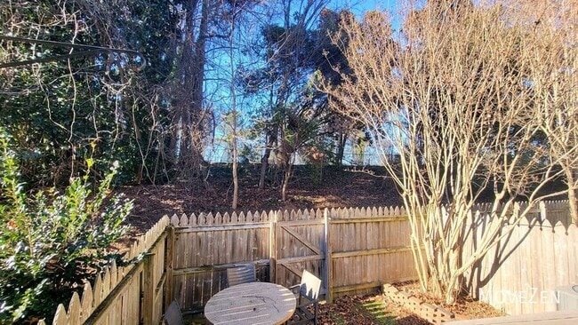 Building Photo - 3781 Greens Crossing-