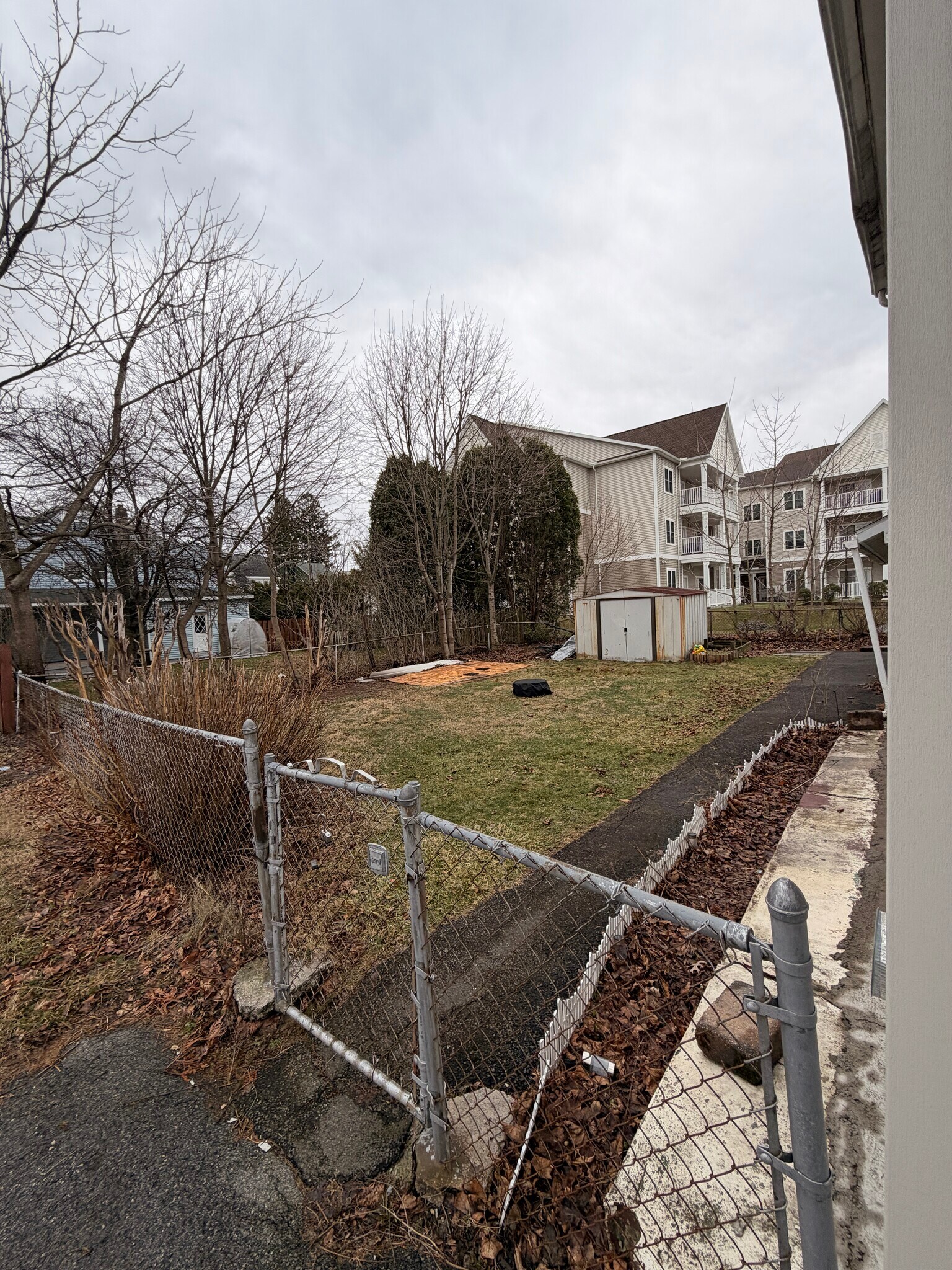 Building Photo - 118 W Washington St