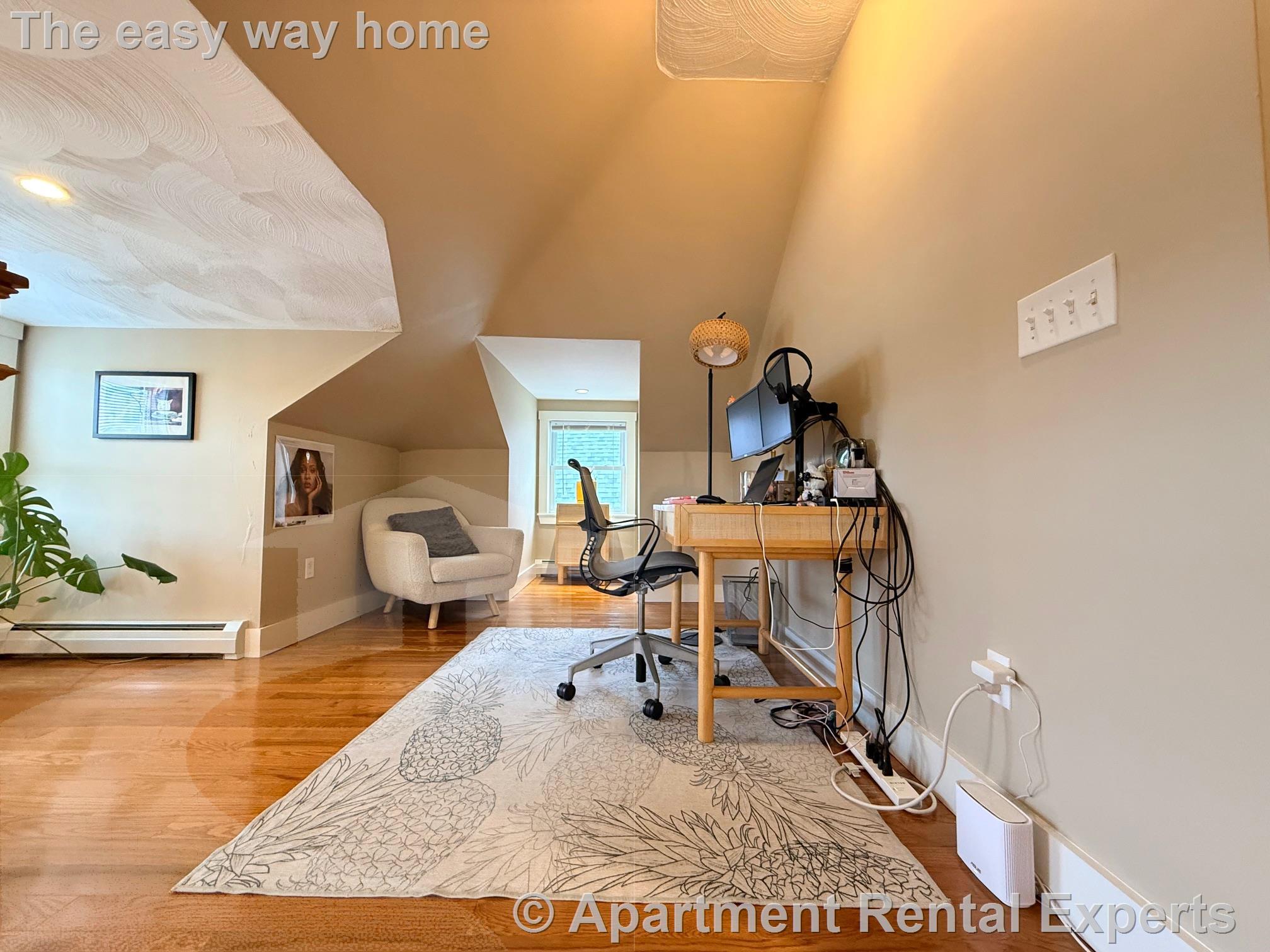 Building Photo - 119 Central St