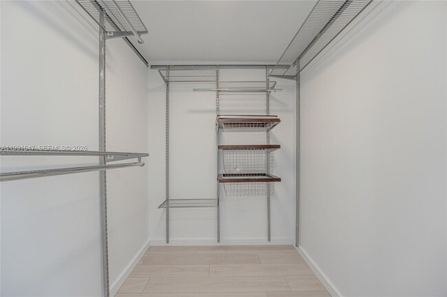 Building Photo - 450 Alton Rd