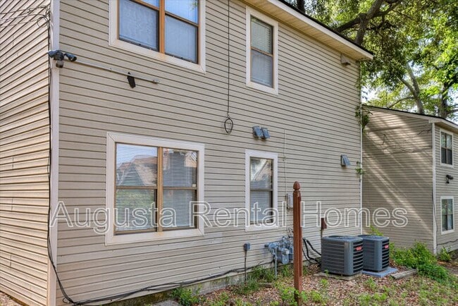 Building Photo - 1406 Johns Rd