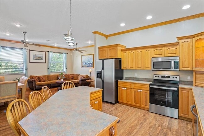 Building Photo - 6131 Central Ave