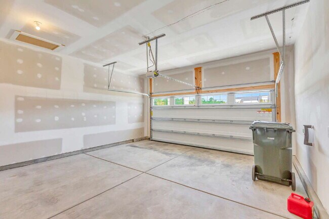 Building Photo - Luxury Villa Living in the Heart of Carnes Crossroads!