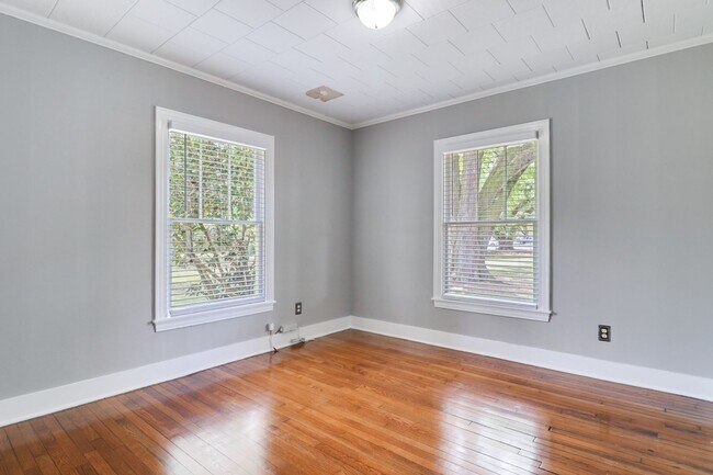 Building Photo - Super cute 2 bed, 1 bath home in Lafayette!