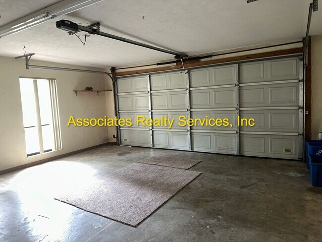 Building Photo - Single Family home in The Woodland in SW Gainesville-Great Location!