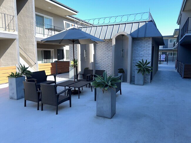 Building Photo - 23906 Ocean Ave