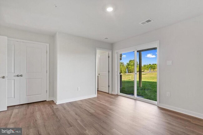 Building Photo - 16502 Green Glade Dr