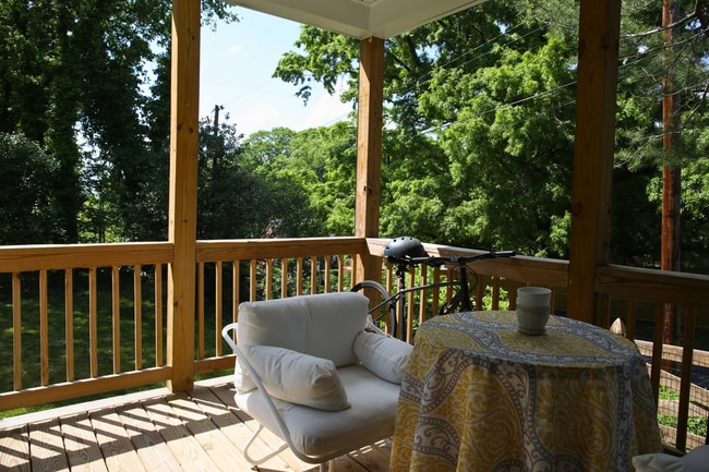 Building Photo - Gorgeous, New Home in Rocketts Landing: Available in July!