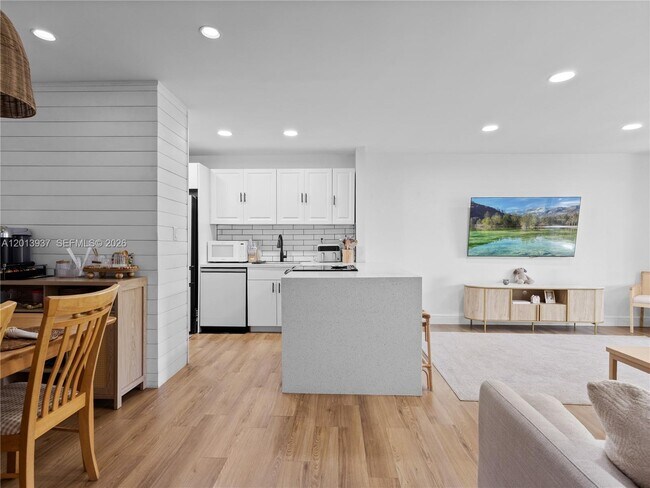 Building Photo - 7487 SW 82nd St