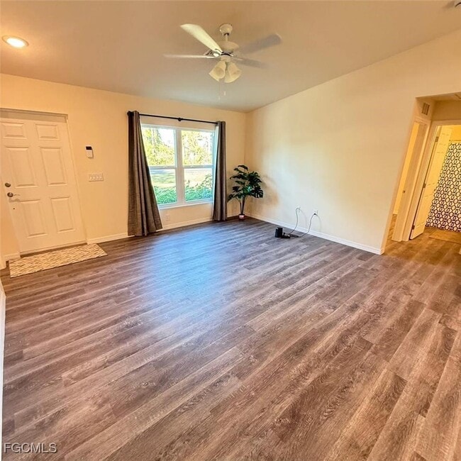 Building Photo - 575 Oakshire Ln