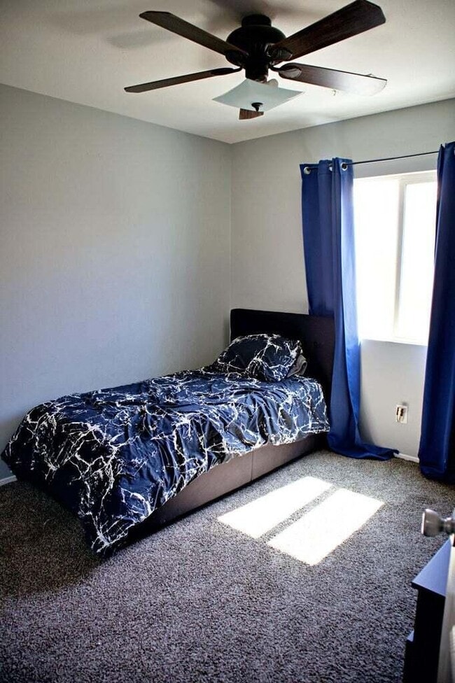 Building Photo - 48404 La Playa St