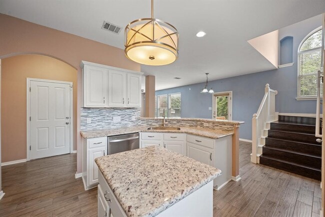Building Photo - 1006 Shadow Valley Cove